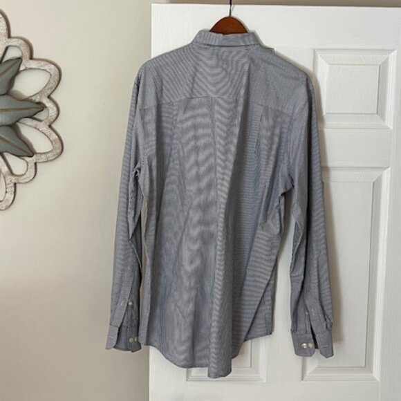 IZOD Mens casual button-down shirt Size: LT/GL-Like NEW! - Picture 6 of 11